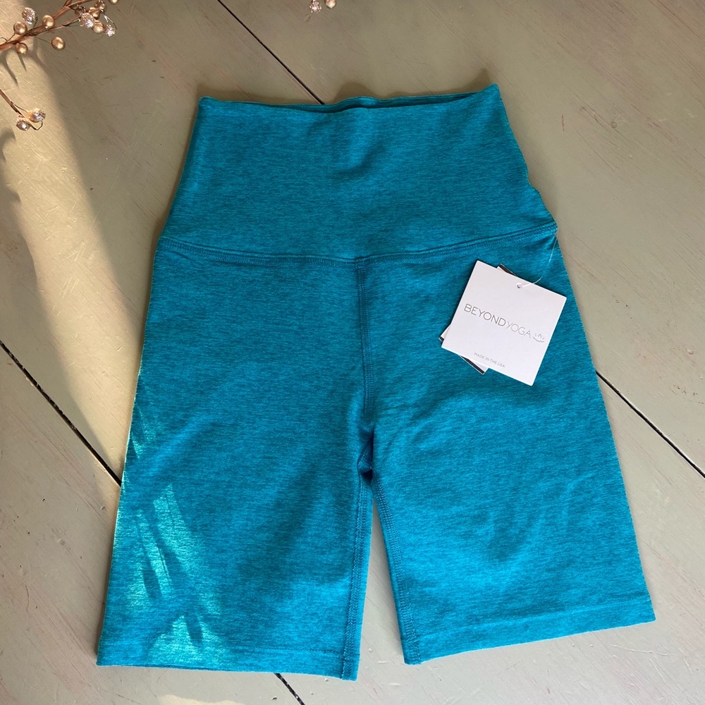 Beyond Yoga Biker Shorts Space Dye Bay Blue